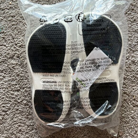 COPY - Crocs at work all white NWT women’s size 7 men’s size 5 no slip - Picture 3 of 8